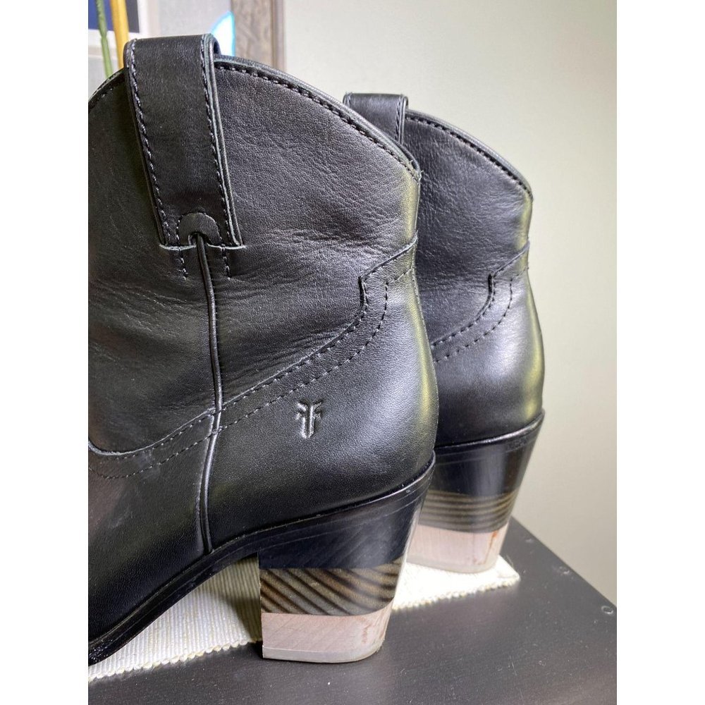 Frye Chevron Short Bootie Black Leather PRISTINE 6 - Picture 8 of 12